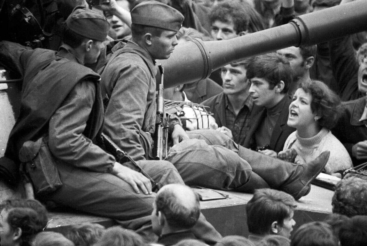 Srpen 1968 v Praze. Zdroj: ČTK