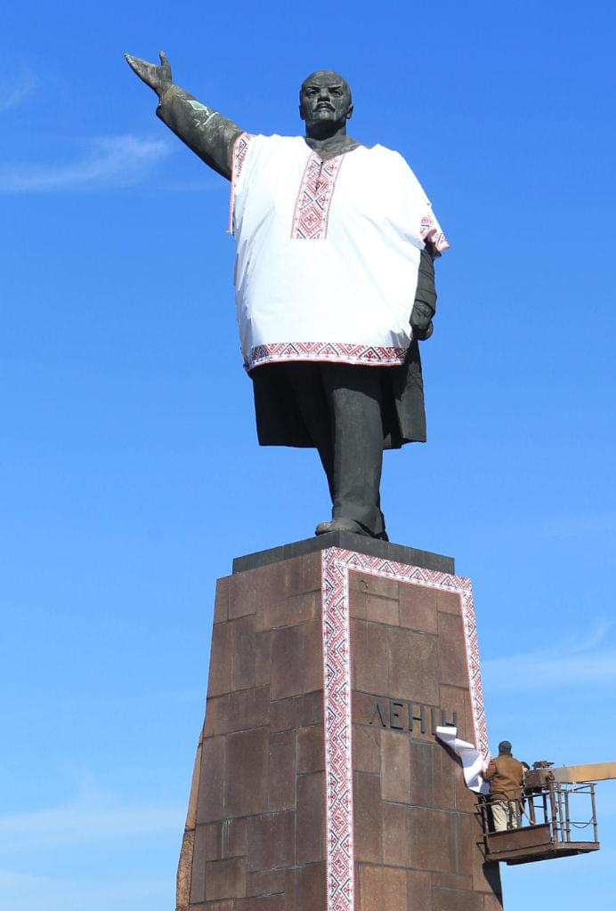 meli-ukrajinci-odstranit-lenina/pic-00-1024h.jpg