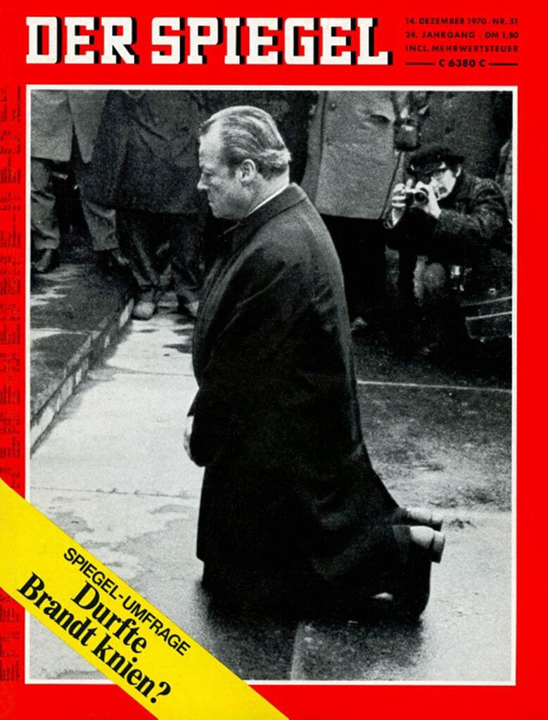 Okładka niemieckiego magazynu Der Spiegel z 14 grudnia 1970 roku. Nagłówek brzmi: Ankieta Spiegla: Powinien Brandt uklęknąć? Źródło: Der Spiegel