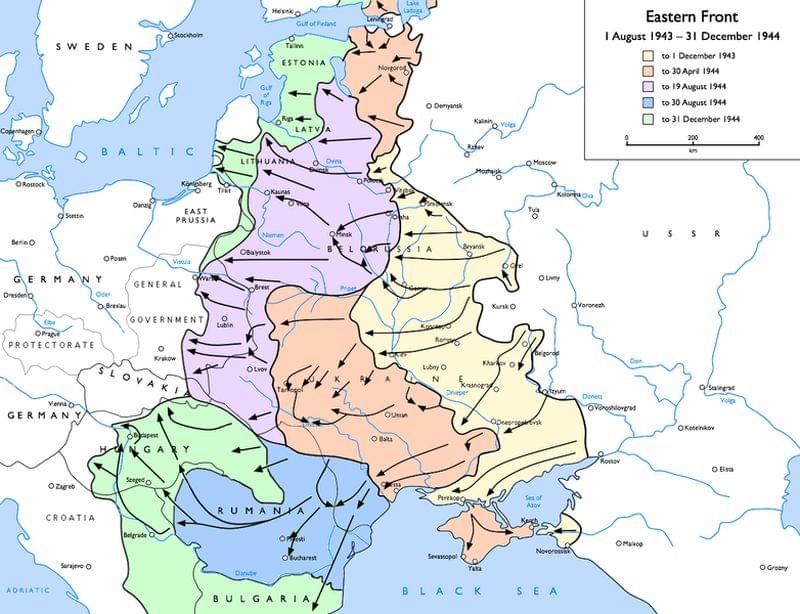 Východní fronta 1. srpna 1943 – 31. prosince 1944. Zdroj: Gdr [CC BY-SA 3.0 (http://creativecommons.org/licenses/by-sa/3.0/)], via Wikimedia Commons