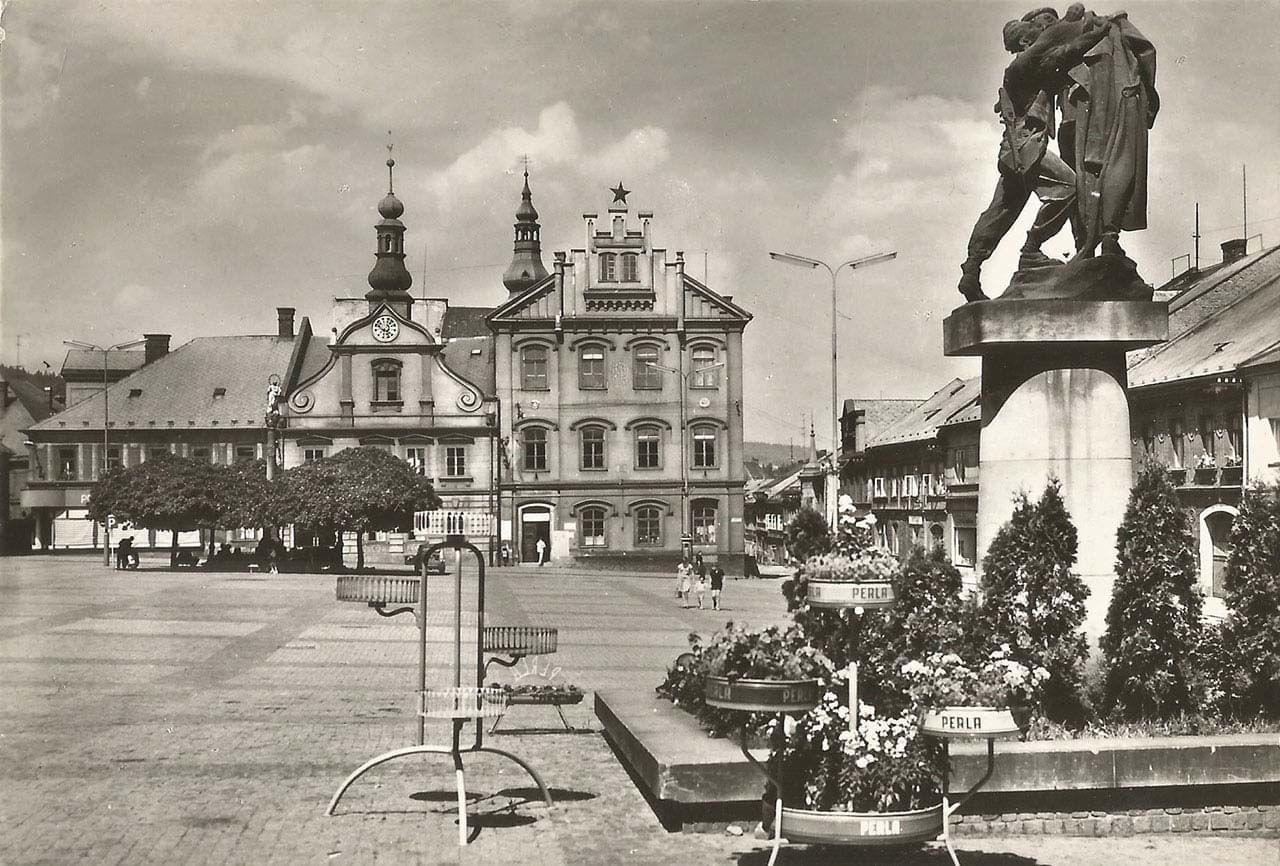 proc-vystavovat-sousosi-sbratreni/pic-01-1280w.jpg